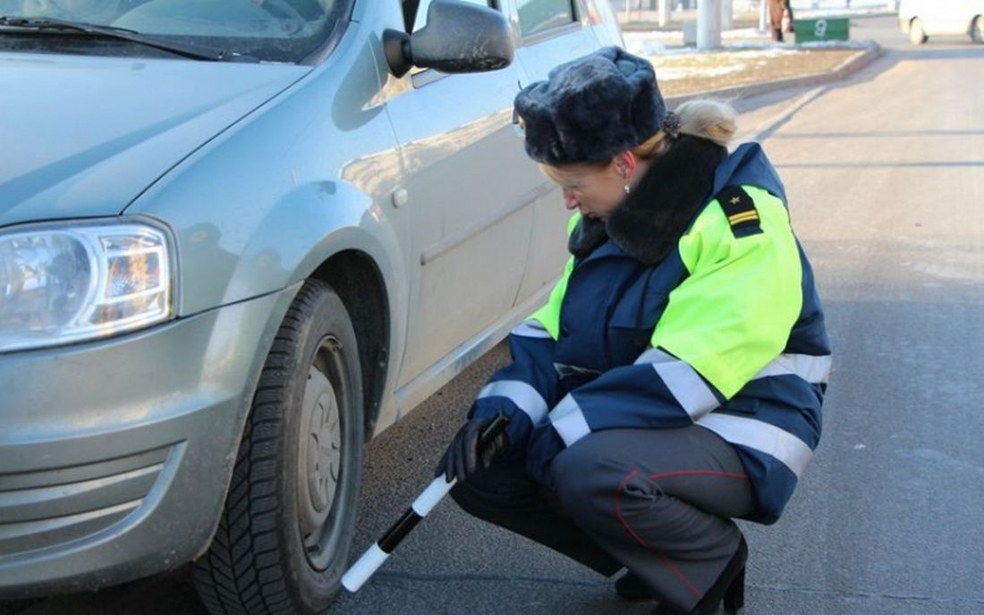 Казахстанских водителей обещают штрафовать за отсутствие зимних шин